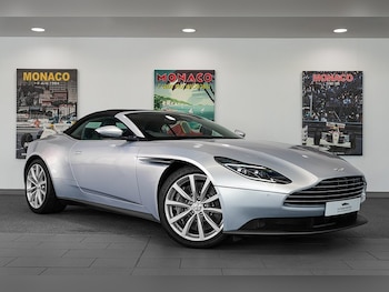 Used Aston Martin DB11 2018 for sale - 76063537: Photo