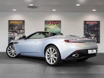 Used Aston Martin DB11 2018 for sale - 76063537: Photo