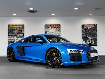 2016 - 5.2 FSI V10 Quattro 2dr S Tronic