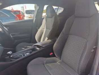 Used Toyota C-HR 2021 for sale - 74890809: Photo
