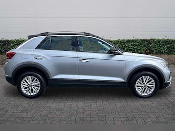 Used Volkswagen T-Roc 2022 for sale - 79534350: Photo