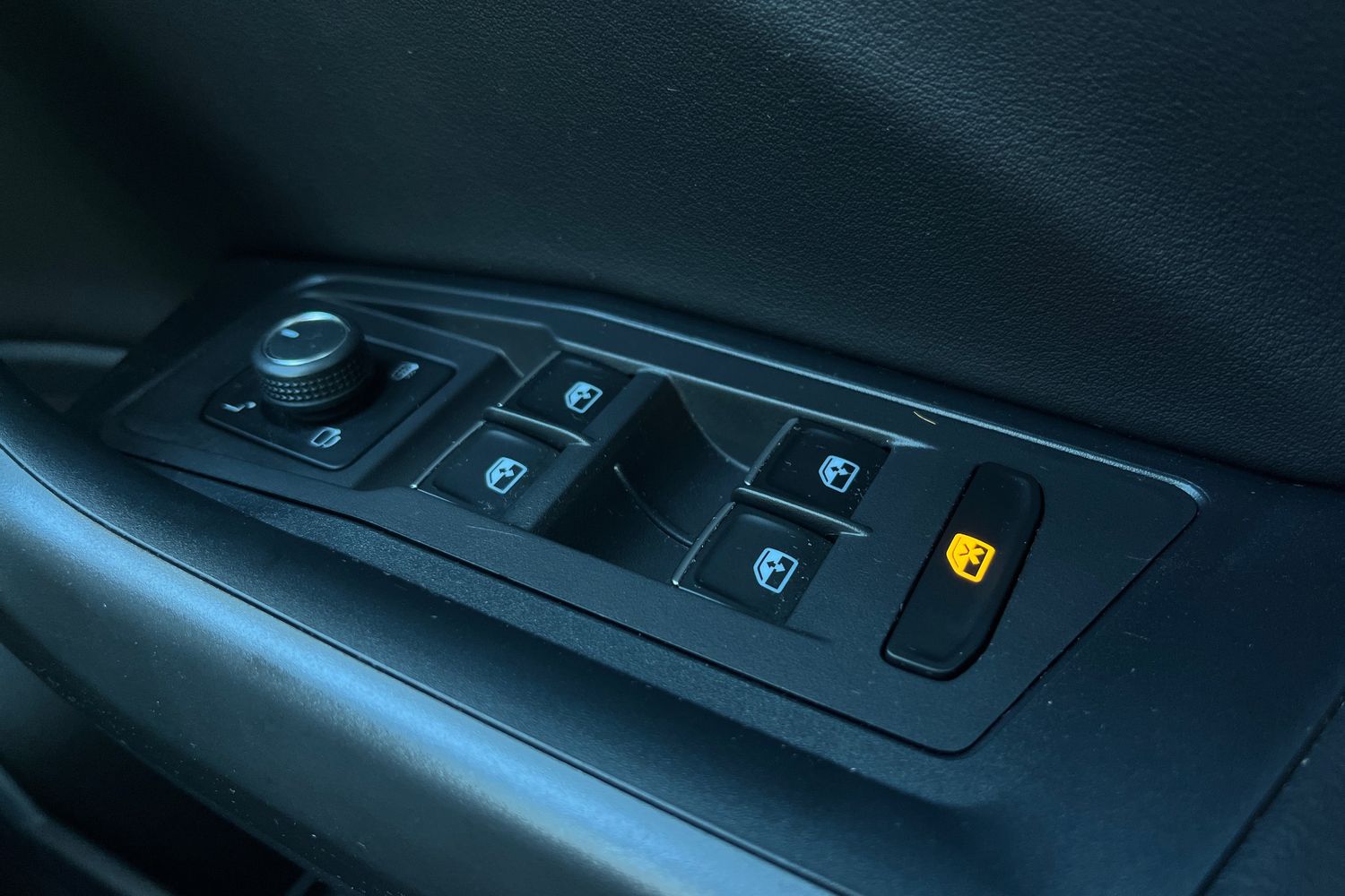 Used Volkswagen T-Roc 2023 for sale - 77725093: Photo 18