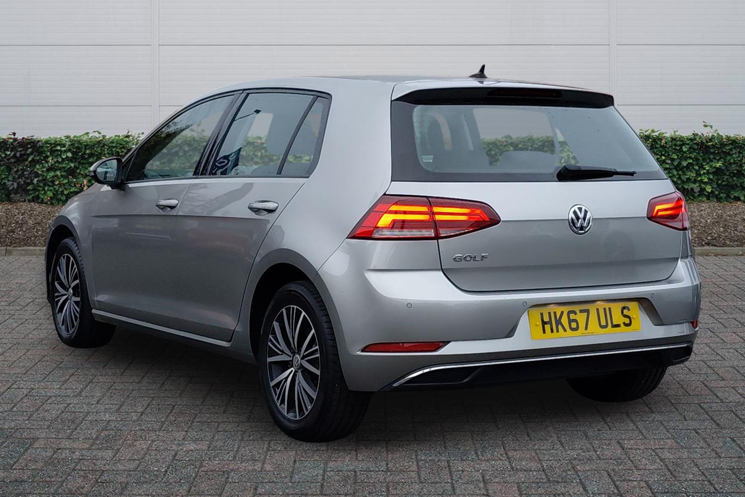 Used Volkswagen Golf 2018 for sale - 76837781: Photo 2