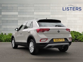 Used Volkswagen T-Roc 2025 for sale - 76110678: Photo 3