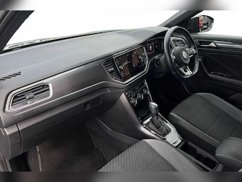 Used Volkswagen T-Roc 2019 for sale - 78302513: Photo