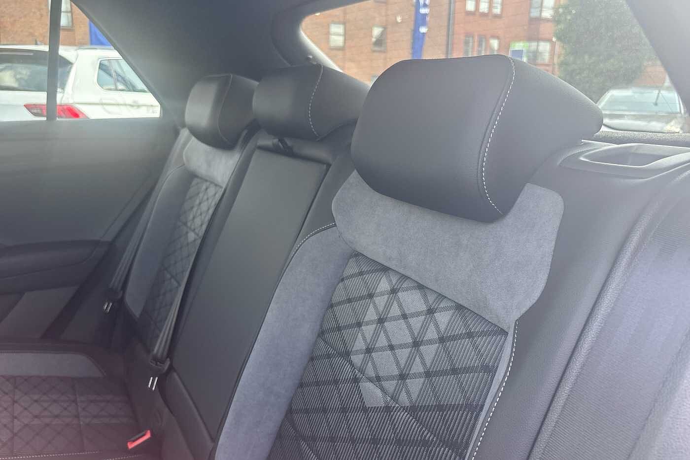 Used Volkswagen T-Roc 2025 for sale - 76111115: Photo 11