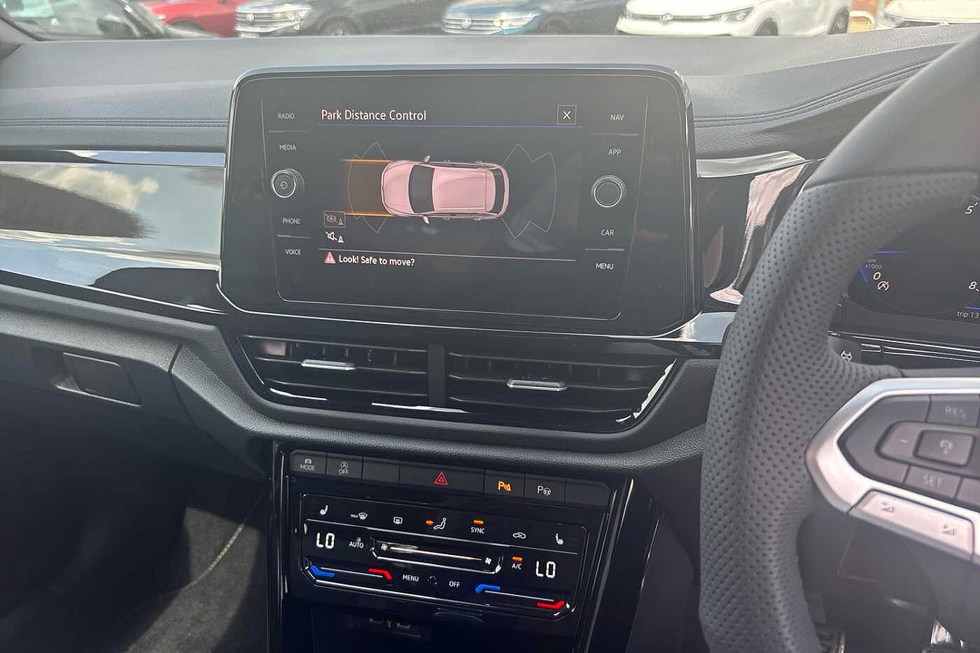 Used Volkswagen T-Roc 2025 for sale - 76111115: Photo 9
