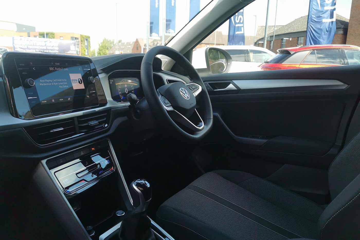 Used Volkswagen T-Roc 2025 for sale - 77177730: Photo 2