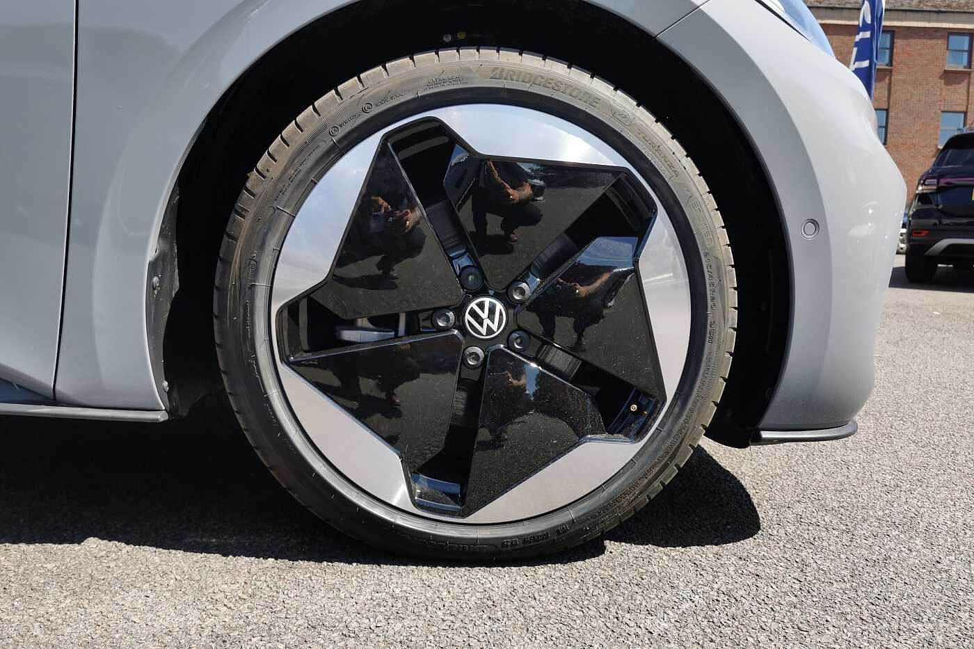 Used Volkswagen ID.3 2025 for sale - 77177637: Photo 5