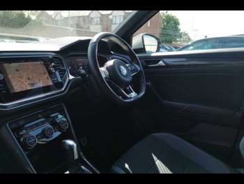 Used Volkswagen T-Roc 2021 for sale - 74896047: Photo
