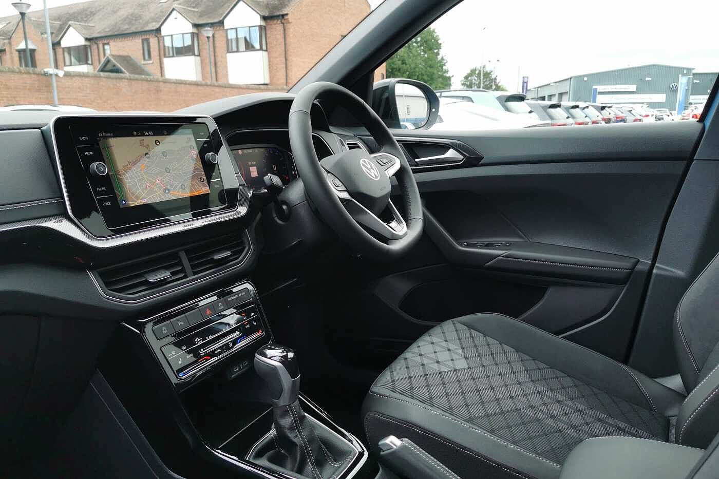 Used Volkswagen T-Cross 2025 for sale - 76110597: Photo 2