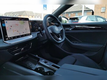 Used Volkswagen Passat 2025 for sale - 77177370: Photo