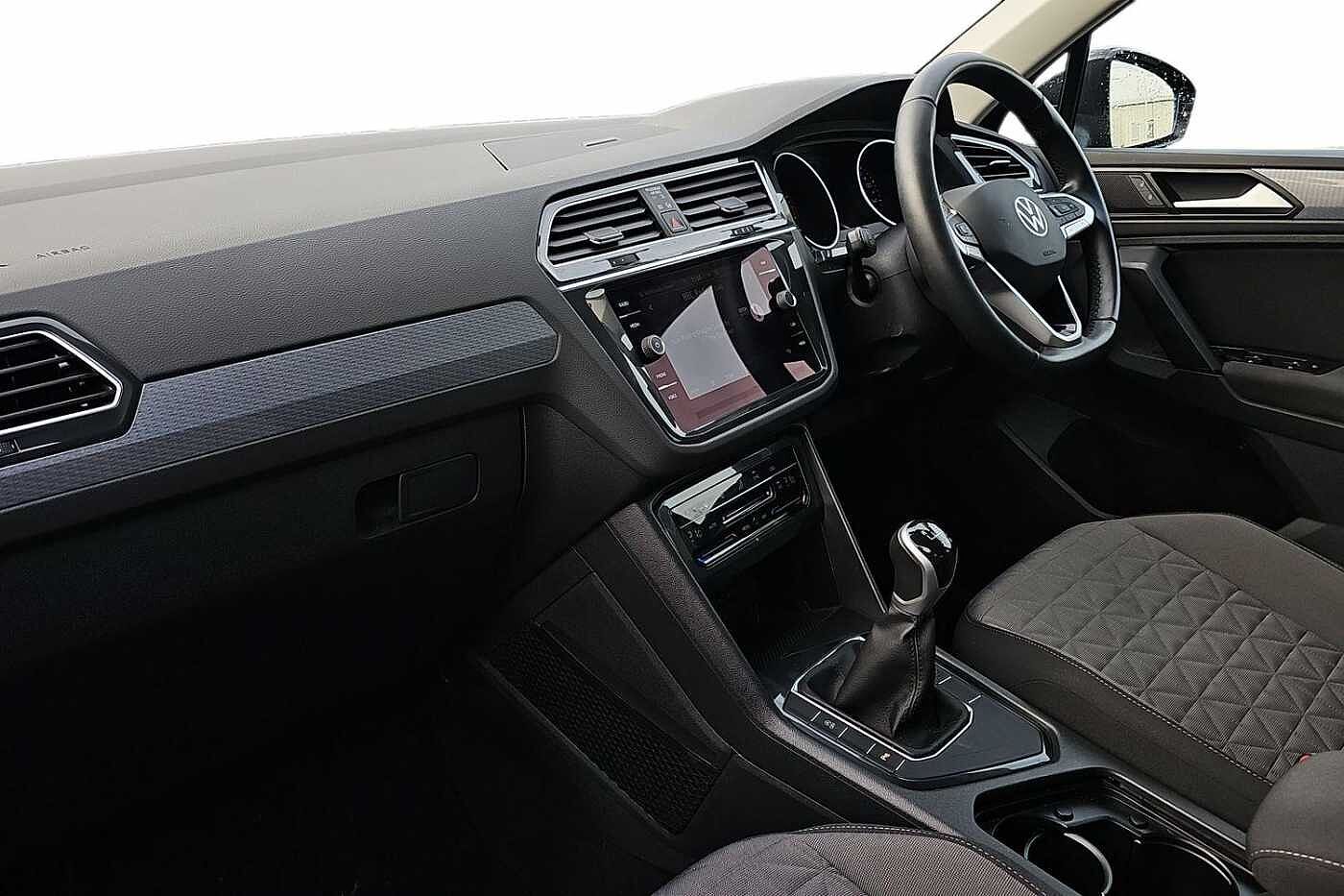 Used Volkswagen Tiguan 2022 for sale - 77176895: Photo 2