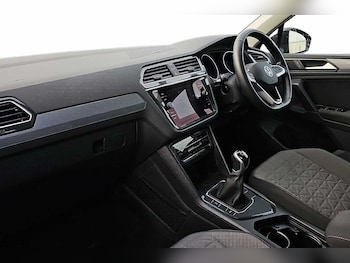 Used Volkswagen Tiguan 2022 for sale - 77176895: Photo