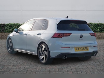 Used Volkswagen Golf 2023 for sale - 76500910: Photo