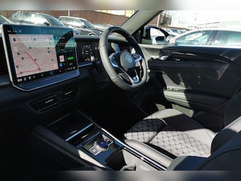 Used Volkswagen Touran 2025 for sale - 76110526: Photo
