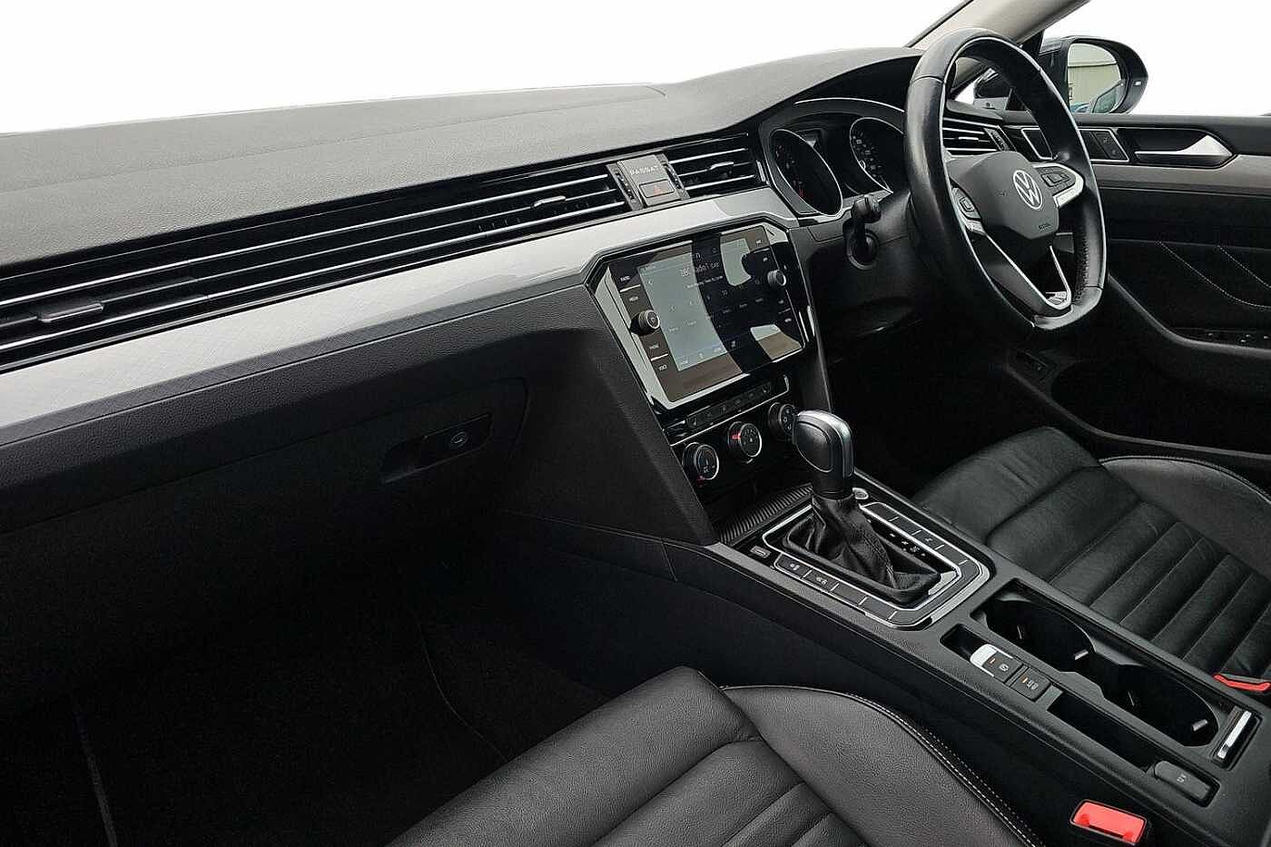 Used Volkswagen Passat 2021 for sale - 76111184: Photo 2