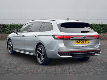 Used Volkswagen Passat 2025 for sale - 77157570: Photo