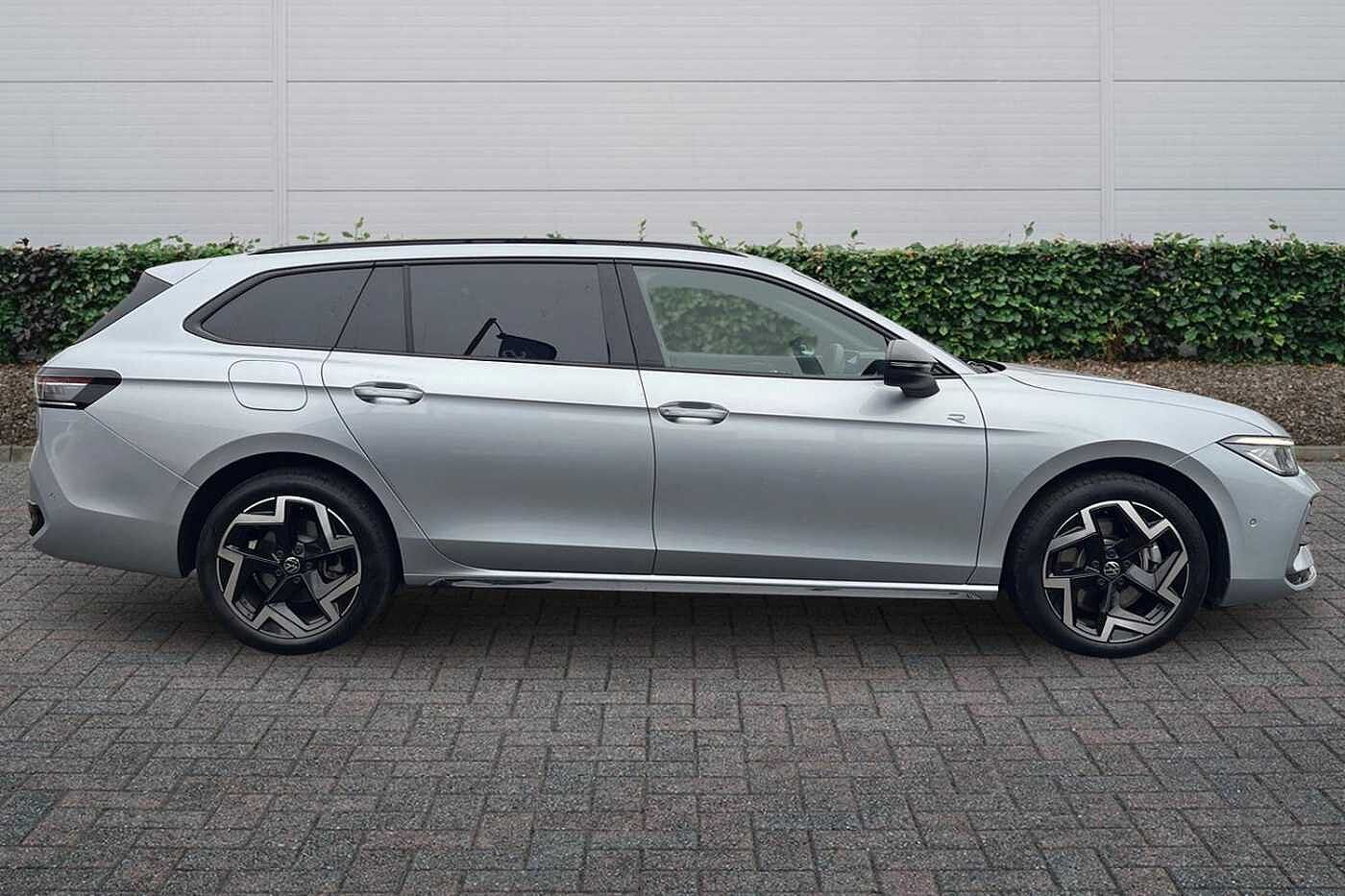 Used Volkswagen Passat 2025 for sale - 77157570: Photo 4