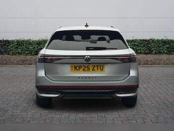 Used Volkswagen Passat 2025 for sale - 77157570: Photo