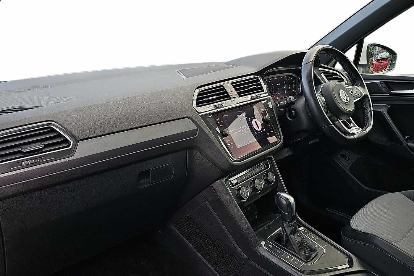 Used Volkswagen Tiguan 2020 for sale - 76800308: Photo 2