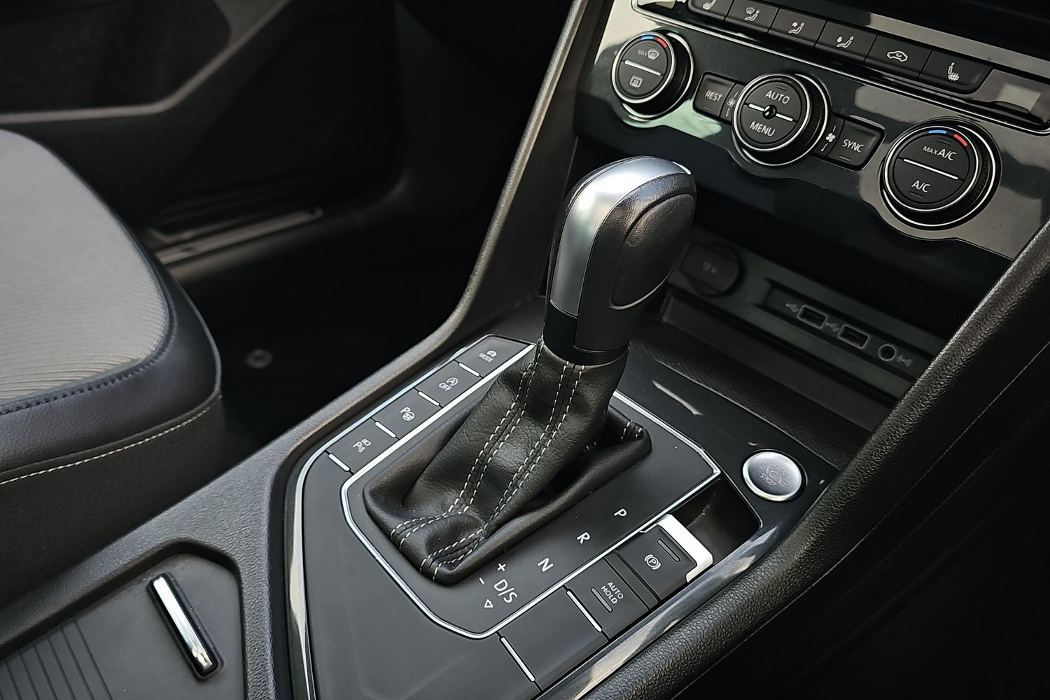 Used Volkswagen Tiguan 2020 for sale - 76800308: Photo 21