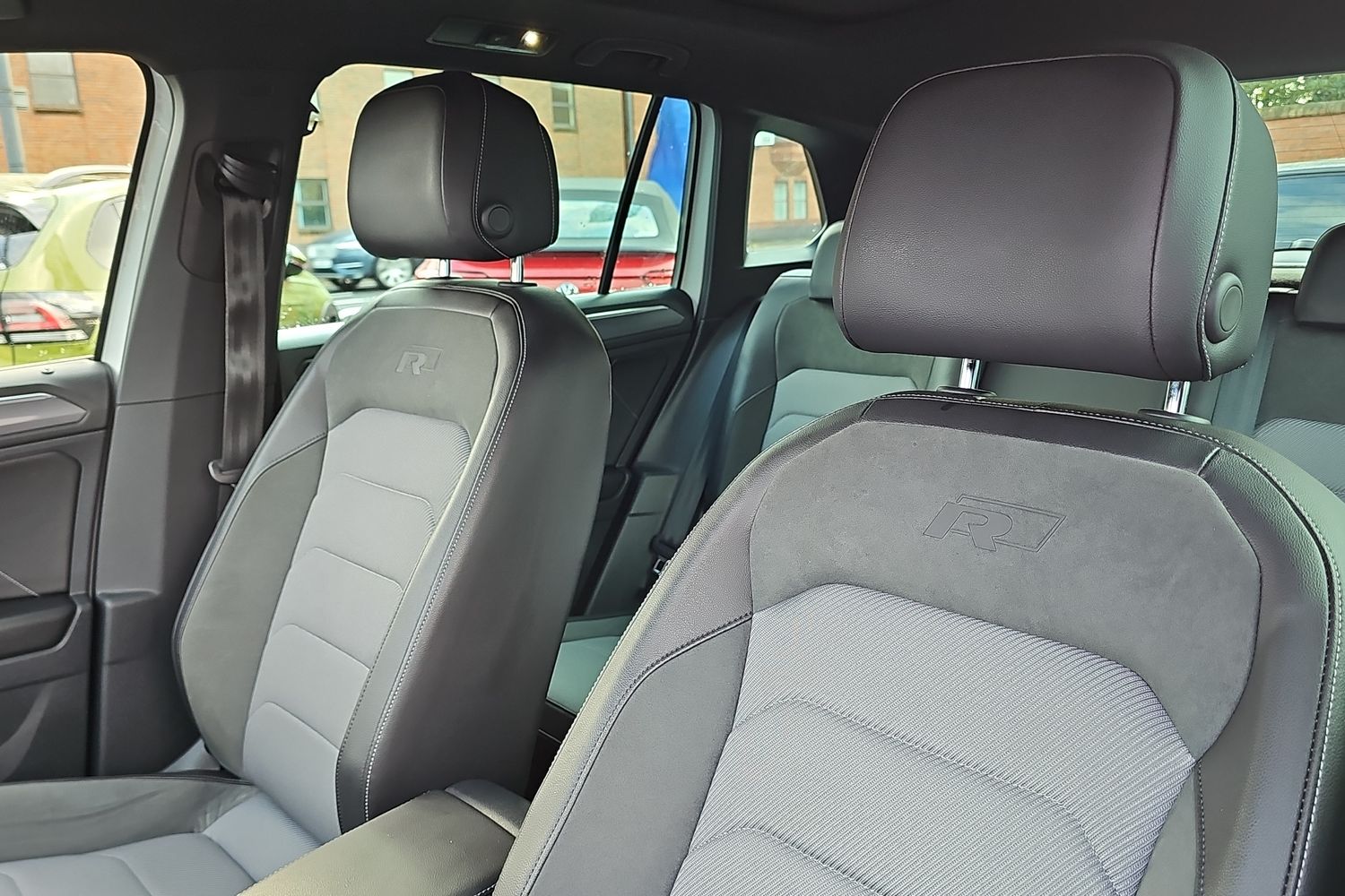 Used Volkswagen Tiguan 2020 for sale - 76800308: Photo 24