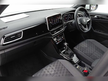 Used Volkswagen T-Roc 2025 for sale - 76514462: Photo