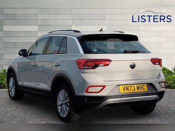 Used Volkswagen T-Roc 2023 for sale - 76372353: Photo