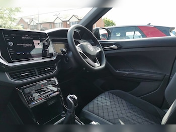 Used Volkswagen T-Cross 2025 for sale - 76110715: Photo 2