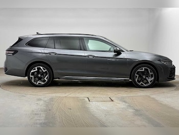 Used Volkswagen Passat 2025 for sale - 78215666: Photo