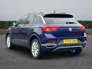 Used Volkswagen T-Roc 2019 for sale - 77307096: Photo