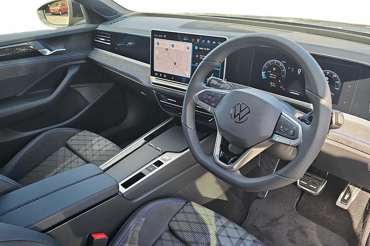 Used Volkswagen Passat 2025 for sale - 76123945: Photo 6