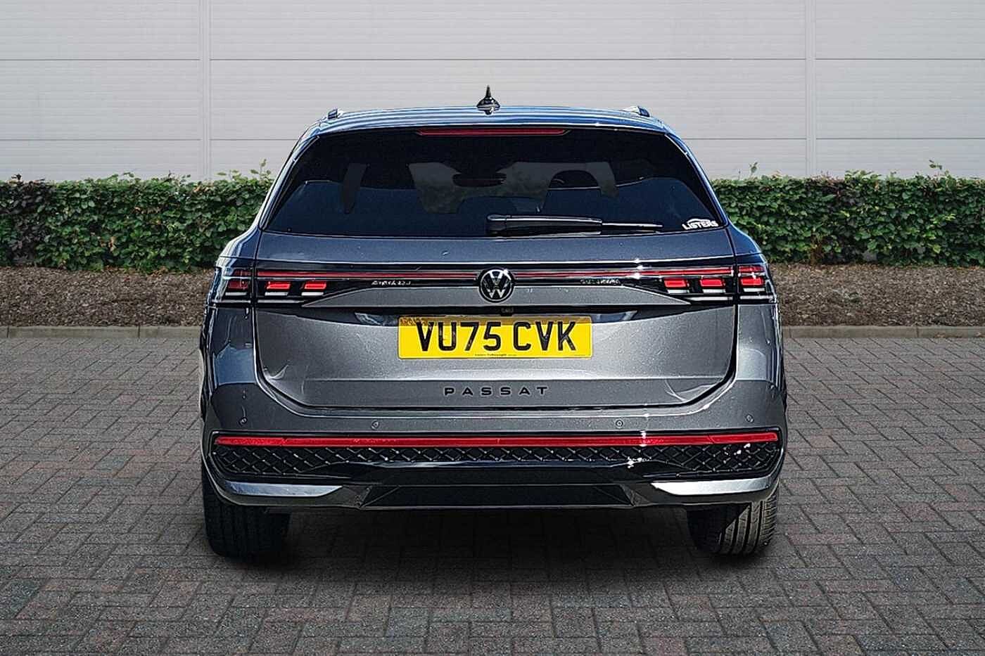 Used Volkswagen Passat 2025 for sale - 76123945: Photo 8