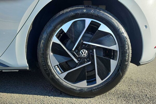 Used Volkswagen ID.3 2025 for sale - 76168437: Photo 5