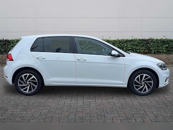 Used Volkswagen Golf 2019 for sale - 77575960: Photo