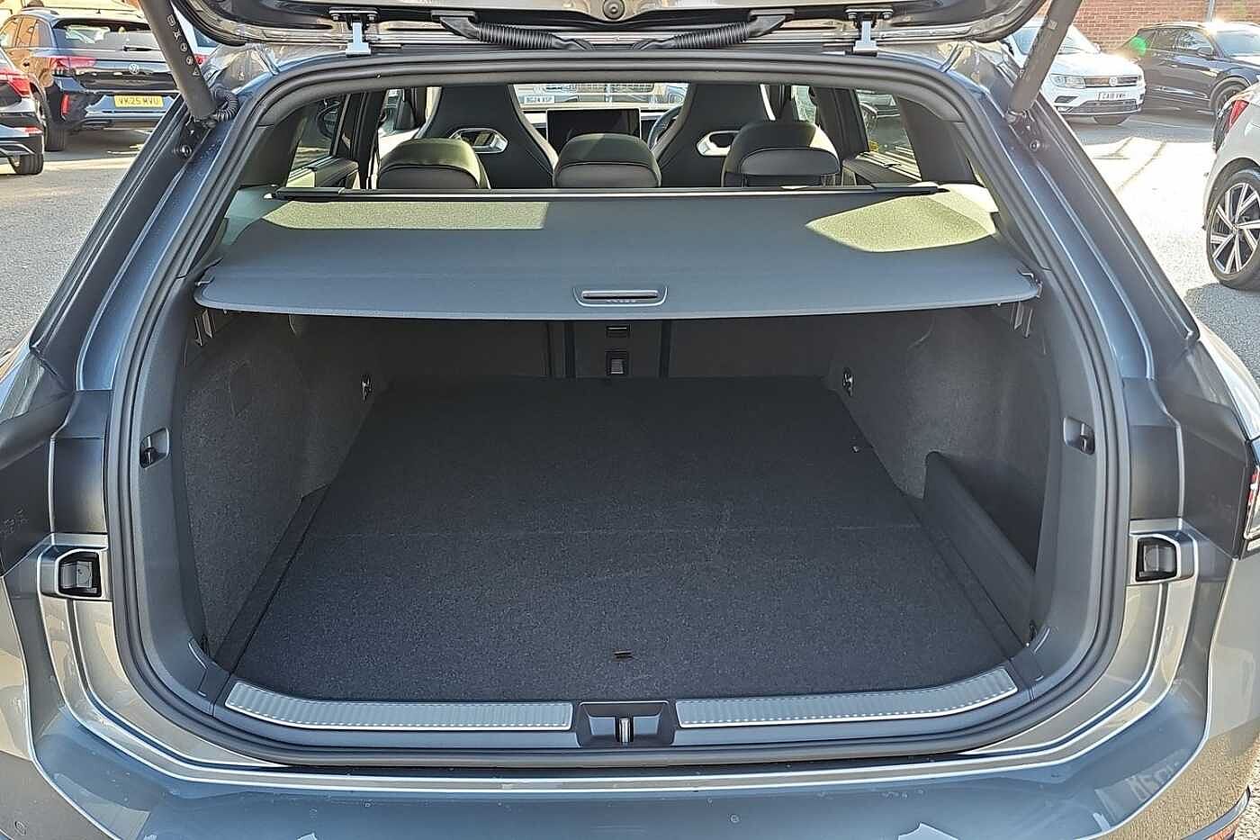 Used Volkswagen Passat 2025 for sale - 76389721: Photo 13