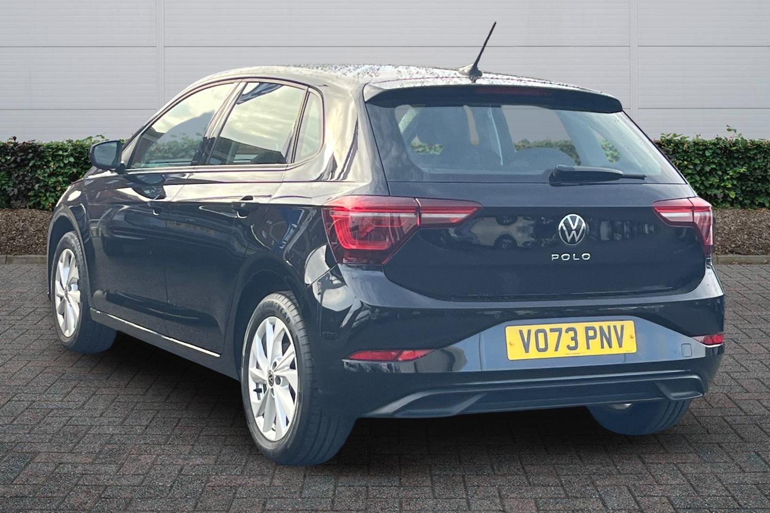 Used Volkswagen Polo 2024 for sale - 77599779: Photo 2