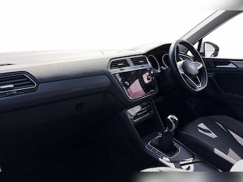Used Volkswagen Tiguan 2021 for sale - 78742813: Photo