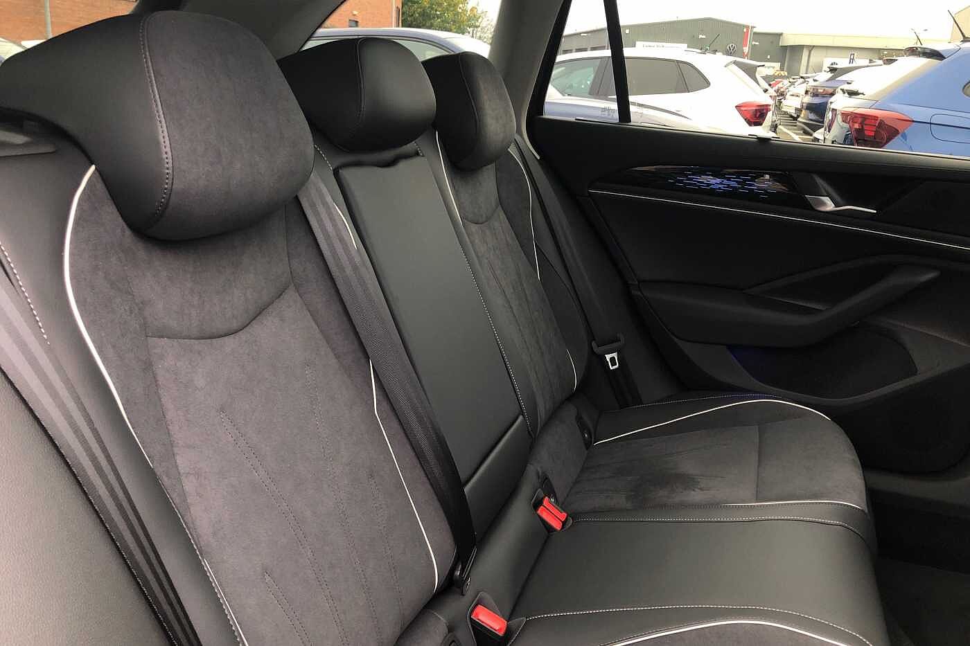 Used Volkswagen Passat 2024 for sale - 76111369: Photo 11