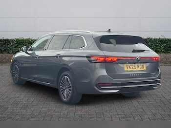 Used Volkswagen Passat 2025 for sale - 77132769: Photo