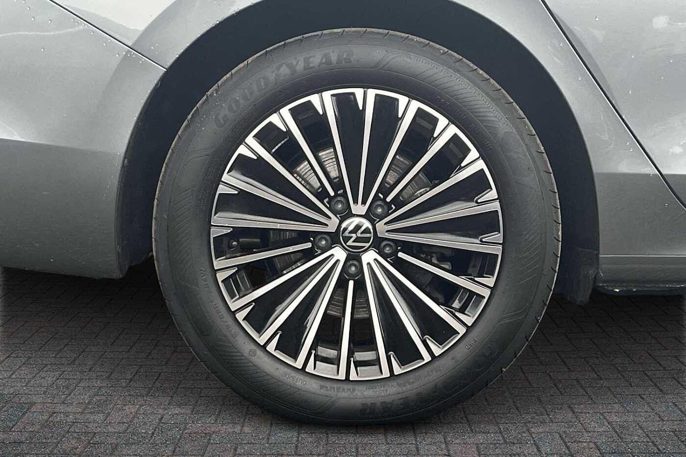 Used Volkswagen Passat 2025 for sale - 77132769: Photo 5