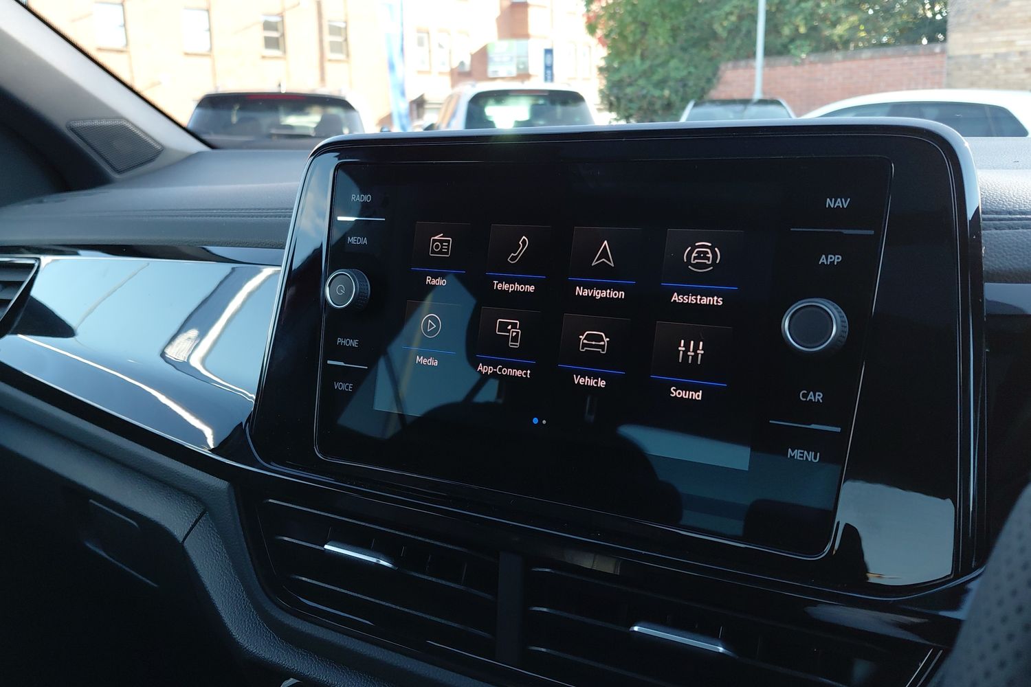 Used Volkswagen T-Roc 2025 for sale - 76176045: Photo 11