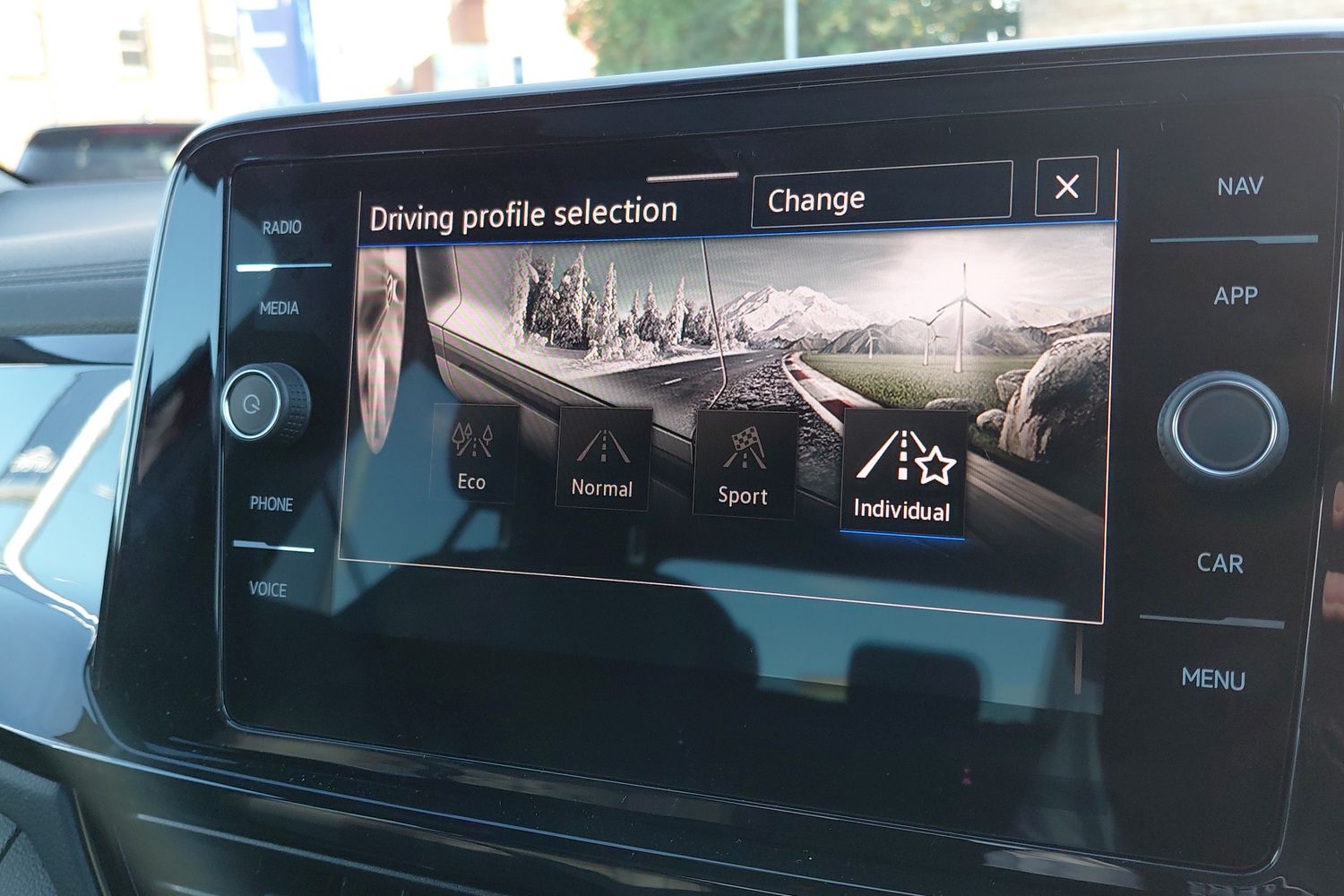 Used Volkswagen T-Roc 2025 for sale - 76176045: Photo 20