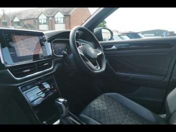 Used Volkswagen T-Roc 2024 for sale - 75052446: Photo
