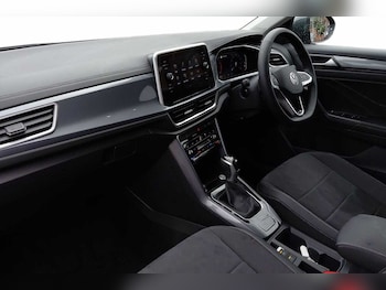 Used Volkswagen T-Roc 2025 for sale - 77177441: Photo