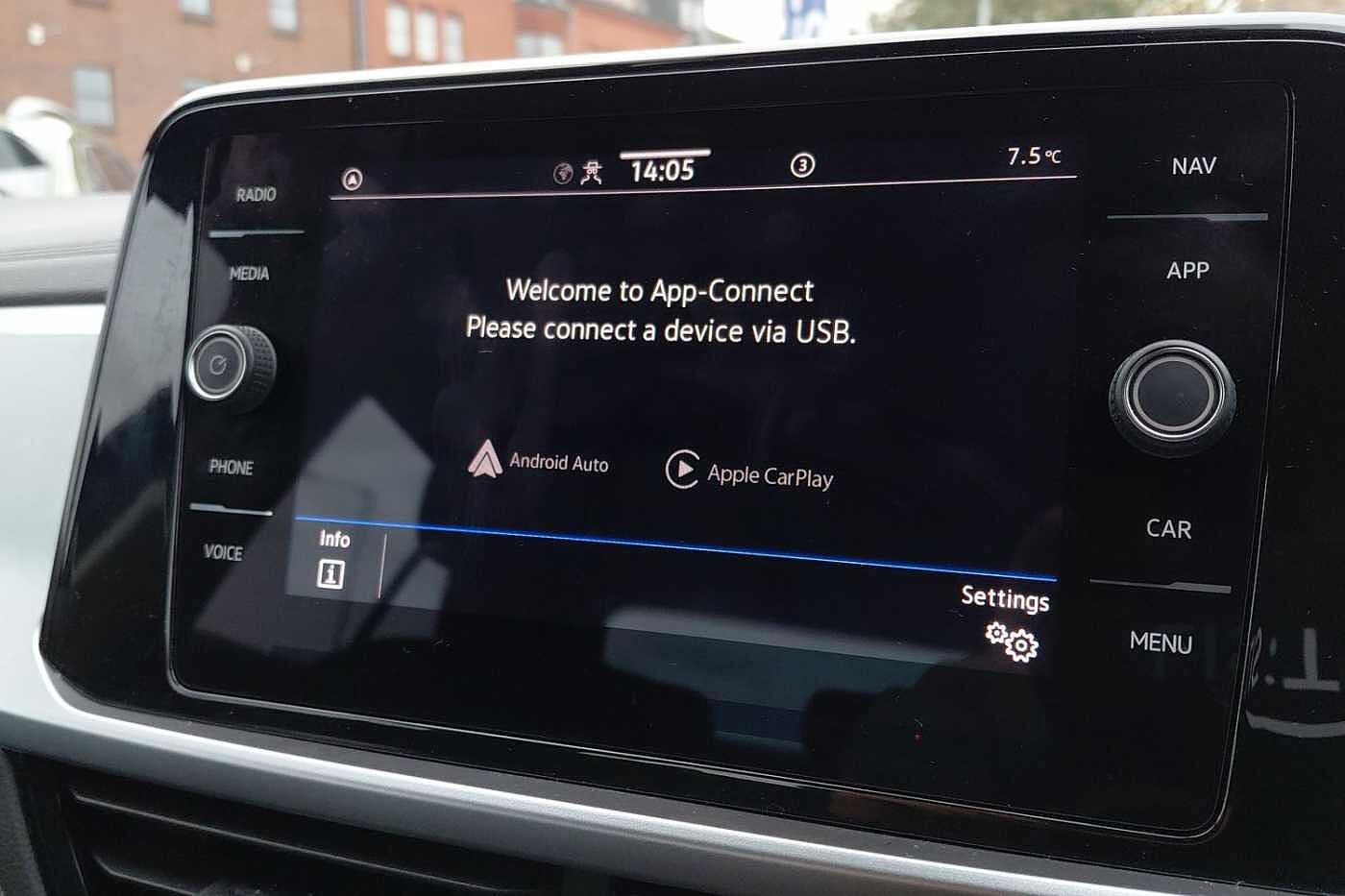 Used Volkswagen T-Roc 2023 for sale - 77177076: Photo 14