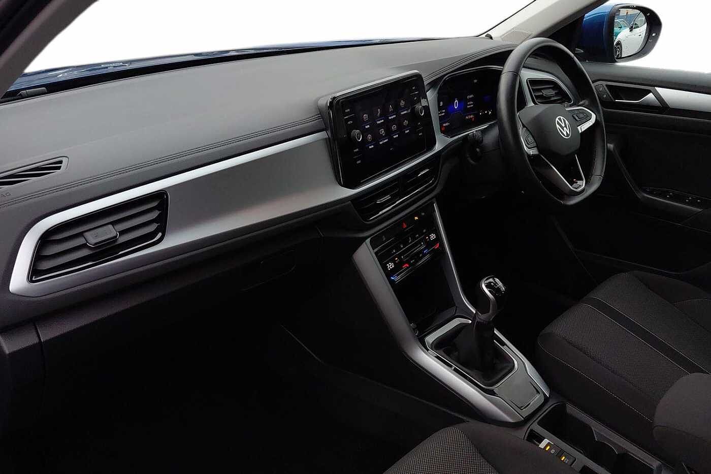 Used Volkswagen T-Roc 2023 for sale - 77177076: Photo 2