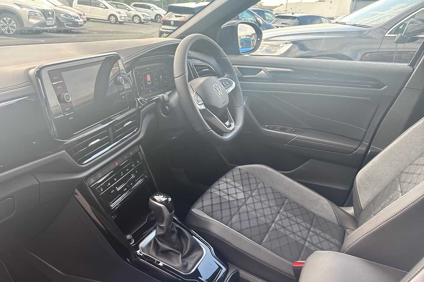 Used Volkswagen T-Roc 2025 for sale - 77177721: Photo 2