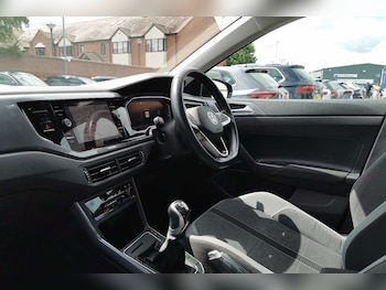 Used Volkswagen Polo 2023 for sale - 76111123: Photo 2
